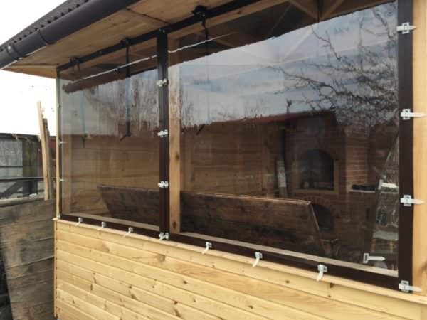 Мягкие окна для беседок и террас, цены на ПВХ-шторы